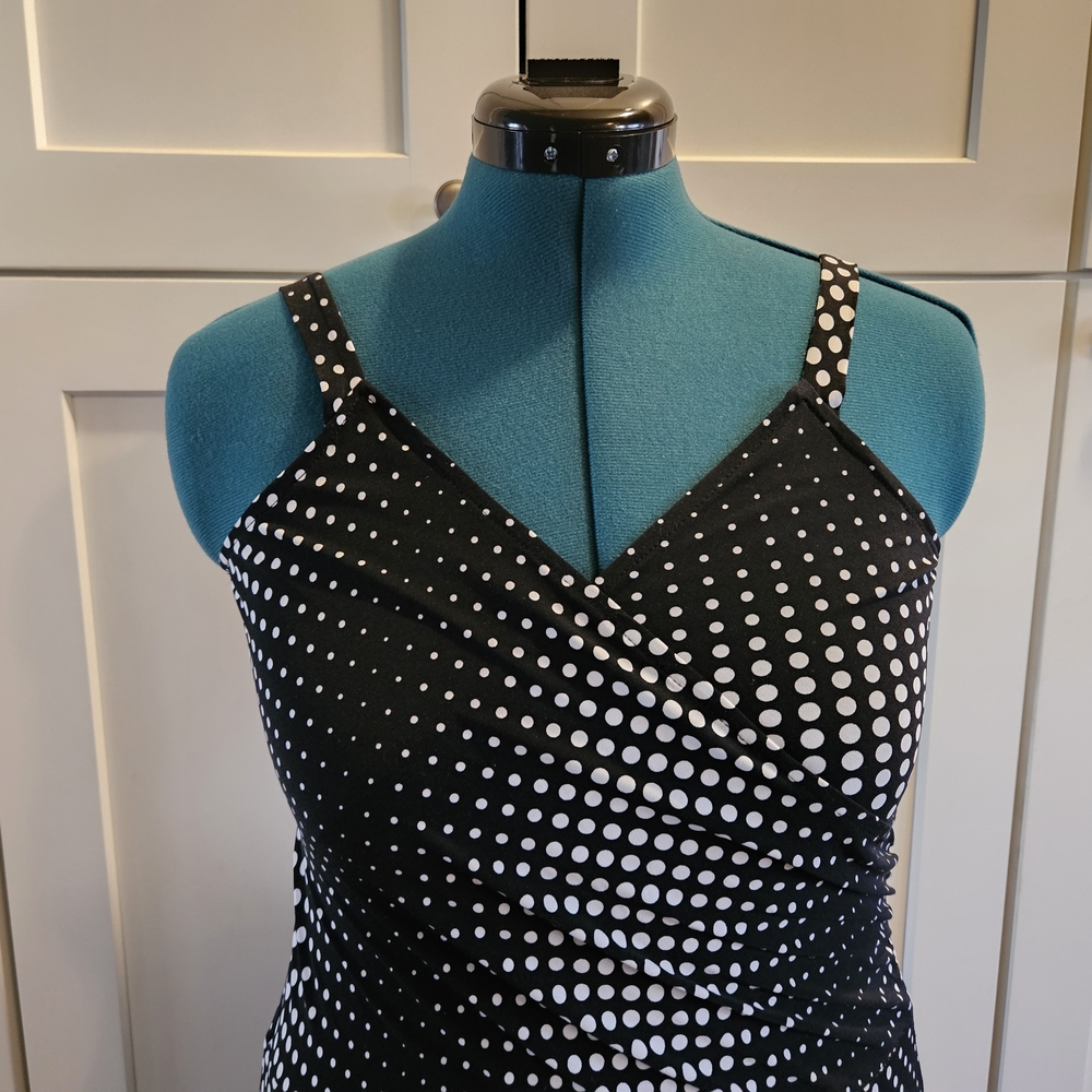 Sandra Darren Black and White Asymmetrical Dress - Picture 4 of 7